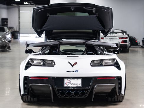 Used 2019 Chevrolet Corvette ZR1 image 40