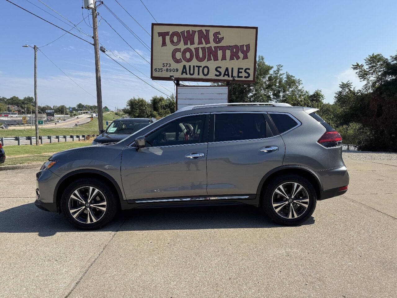 Used 2018 Nissan Rogue SL FWD image 4