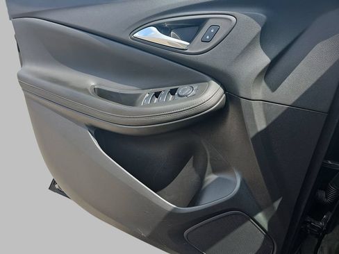 Certified 2025 Buick Encore GX Preferred AWD/4WD image 31