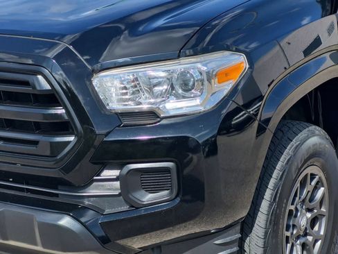 Used 2017 Toyota Tacoma SR RWD image 11