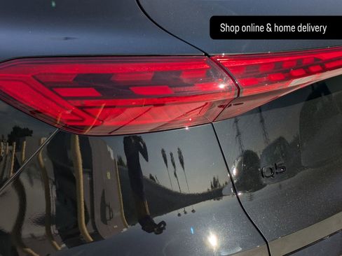 Used 2025 Audi Q5 Premium w/ Convenience Package image 18