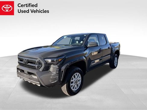 Certified 2025 Toyota Tacoma SR5 image 2