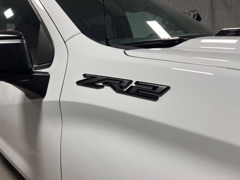 New 2026 Chevrolet Silverado 1500 ZR2 w/ LPO, Dark Essentials Package AWD/4WD image 9