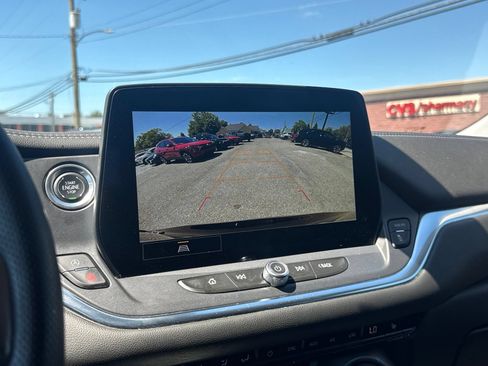 Used 2025 Chevrolet Blazer LT FWD image 20