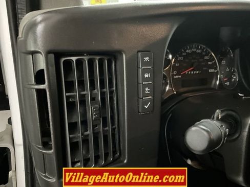 Used 2014 Chevrolet Express 2500 image 14