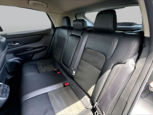 Used 2023 Nissan Ariya FWD image 20