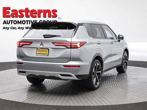Used 2024 Mitsubishi Outlander SE AWD/4WD image 5