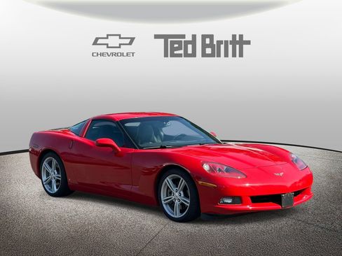 Used 2008 Chevrolet Corvette Coupe w/ Preferred Equipment Group RWD image 3