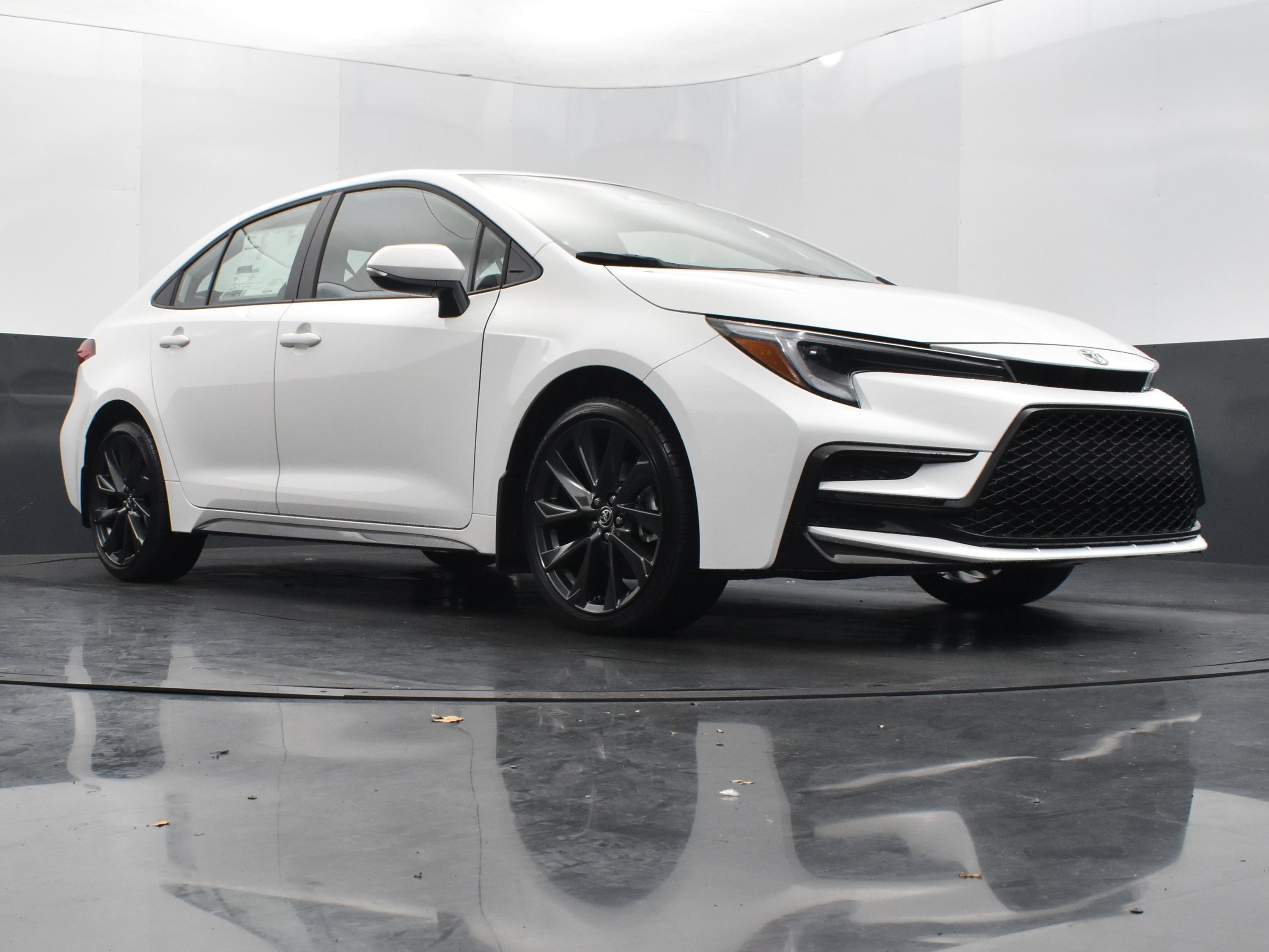 Used 2026 Toyota Corolla SE FWD image 42
