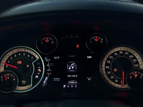 Used 2017 RAM 1500 Laramie image 19