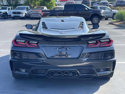 Used 2024 Chevrolet Corvette Z06 RWD image 6