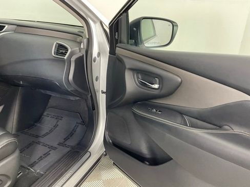 Used 2023 Nissan Murano SV FWD image 19