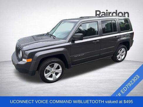 Used 2014 Jeep Patriot Latitude w/ Sun/Sound Group AWD/4WD image 3