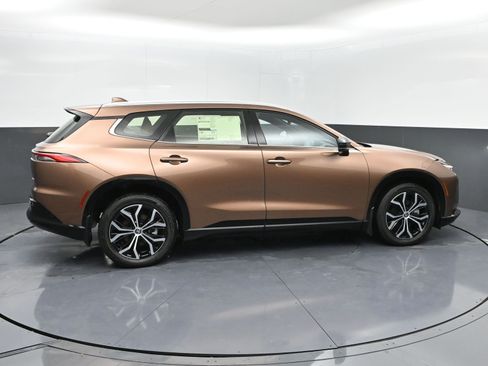 New 2025 Toyota Crown Signia image 20