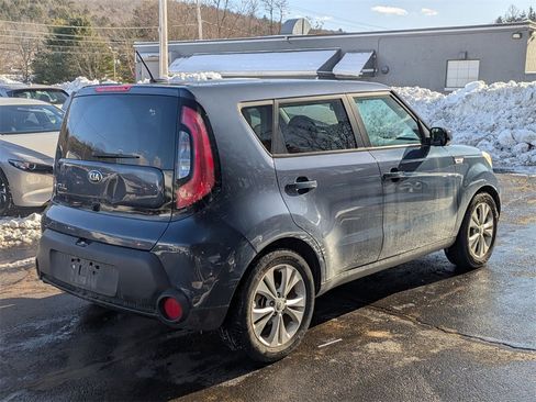 Used 2015 Kia Soul + w/ Audio Package image 2