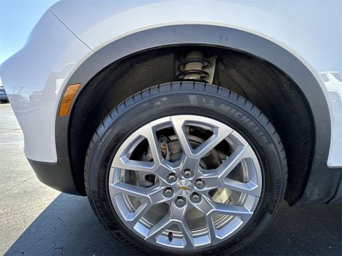 Used 2023 Chevrolet Blazer LT w/ Driver Confidence Package image 10