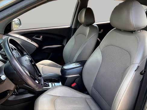 Used 2015 Hyundai Tucson GLS w/ Option Group 02 FWD image 8