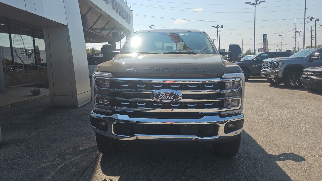 New 2027 Ford F350 Lariat w/ Tremor Off-Road Package AWD/4WD image 8