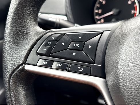 Used 2022 Nissan Altima 2.5 SV image 15