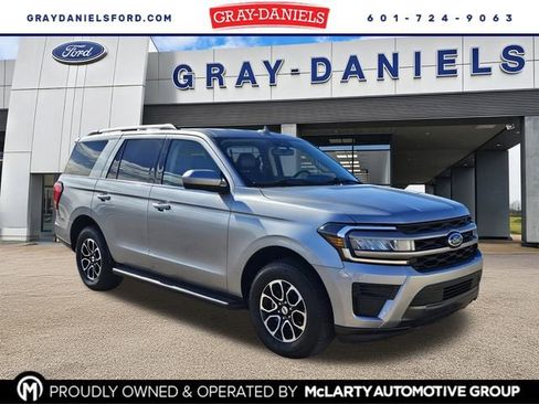 Certified 2024 Ford Expedition XLT image 1