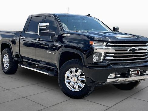Used 2022 Chevrolet Silverado 2500 High Country AWD/4WD image 3