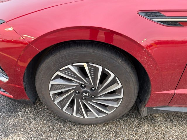 Used 2025 Hyundai Sonata Limited FWD image 3