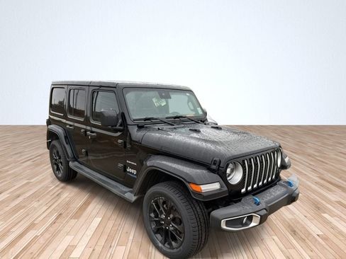 Used 2021 Jeep Wrangler Unlimited Sahara w/ Cold Weather Group image 3