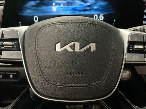 Used 2024 Kia Telluride SX Prestige AWD/4WD image 16
