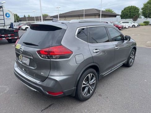 Used 2017 Nissan Rogue SL w/ SL Premium Package FWD image 5