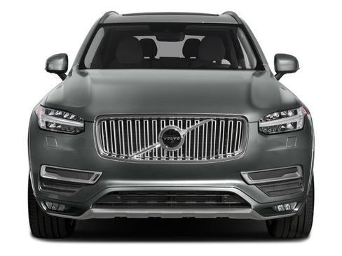 Used 2016 Volvo XC90 T6 Momentum w/ Momentum Plus Package AWD/4WD image 4