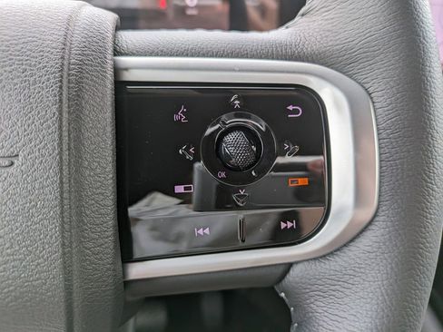 New 2025 Nissan Armada SL w/ Captain's Chari Seat Package image 26