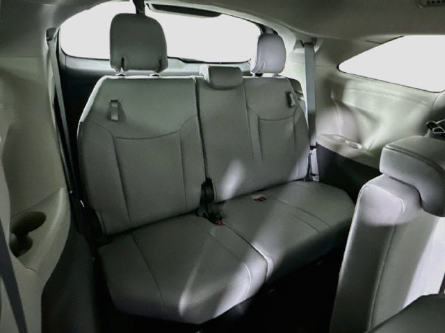 Certified 2024 Toyota Sienna XLE FWD image 29