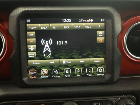 Used 2023 Jeep Wrangler Rubicon w/ LED Lighting Group image 23