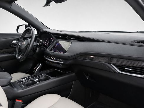 Used 2022 Cadillac XT4 Sport FWD image 22