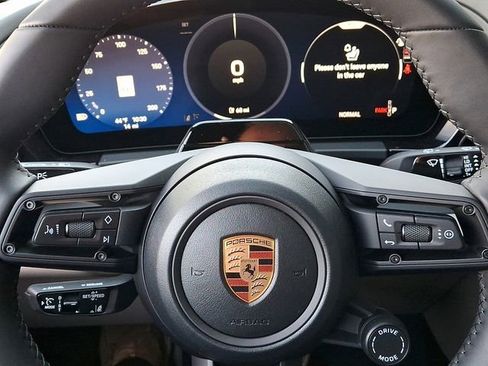 New 2026 Porsche Macan 4 Electric AWD/4WD image 21