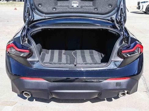 Used 2025 BMW 230i Coupe w/ Premium Package RWD image 30