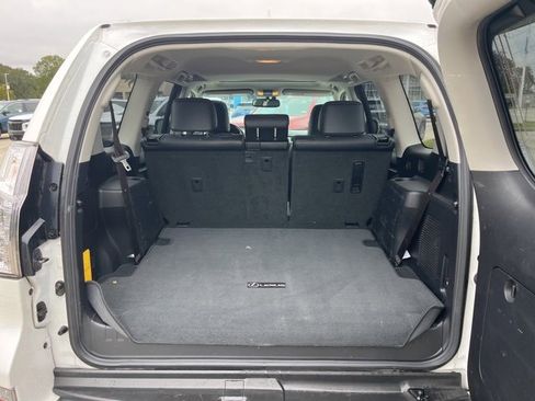 Used 2018 Lexus GX 460 image 6