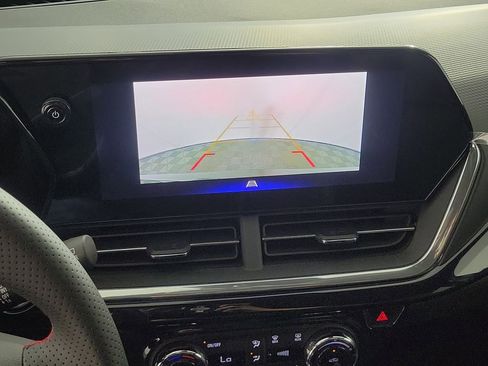 New 2026 Chevrolet Trax RS w/ Sunroof Package image 18