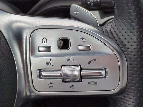 Certified 2022 Mercedes-Benz GLA 250 4MATIC image 25