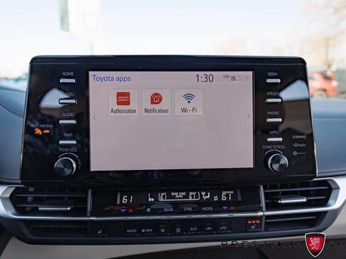 Used 2022 Toyota Sienna XLE image 32