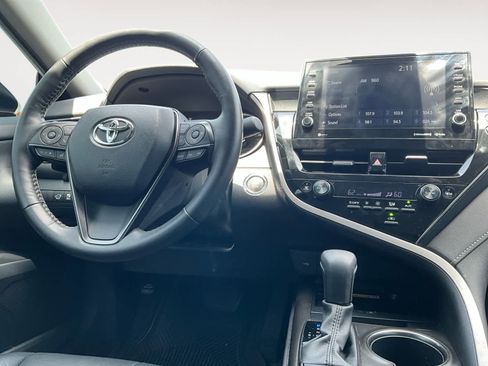Used 2024 Toyota Camry SE w/ Cold Weather Package FWD image 10