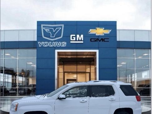 Used 2016 GMC Terrain SLT w/ Open Road Package image 1