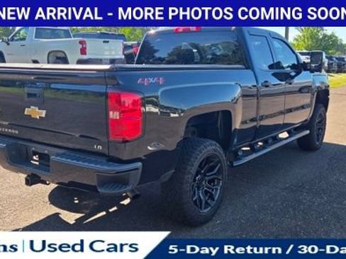 Used 2019 Chevrolet Silverado 1500 Custom w/ Custom Convenience Package AWD/4WD image 11