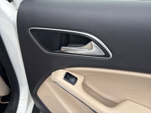 Used 2018 Mercedes-Benz GLA 250 GLA 250 image 14