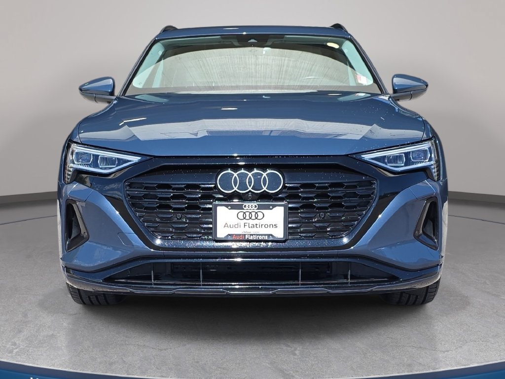 Used 2024 Audi Q8 e-tron Premium AWD/4WD image 3