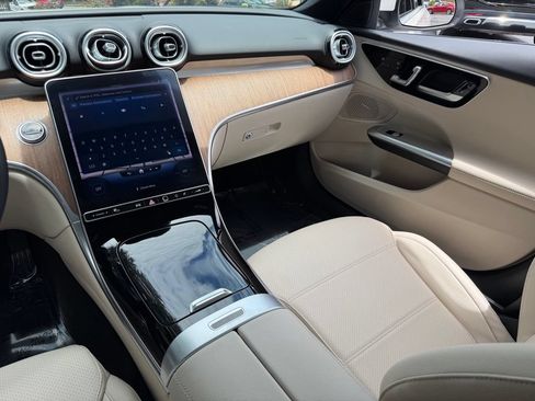 Used 2022 Mercedes-Benz C 300 Sedan w/ Exclusive Trim Package image 41