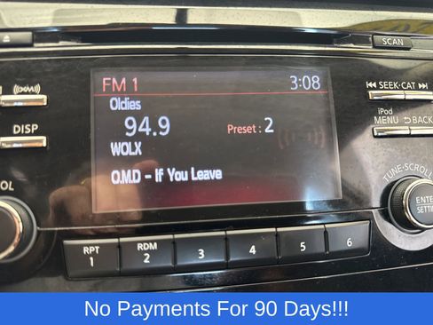 Used 2017 Nissan Rogue S image 16