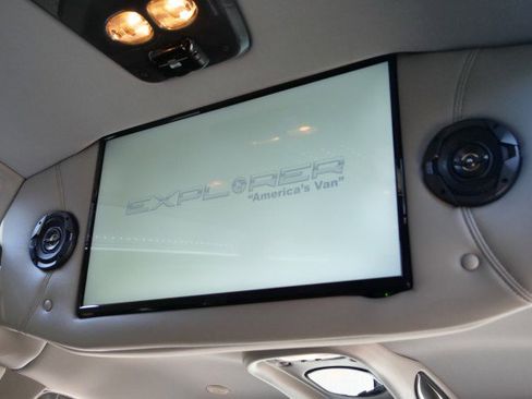 Used 2019 Chevrolet Express 2500 Explorer Conversion Van / Limi w/ Enhanced Convenience Package image 41