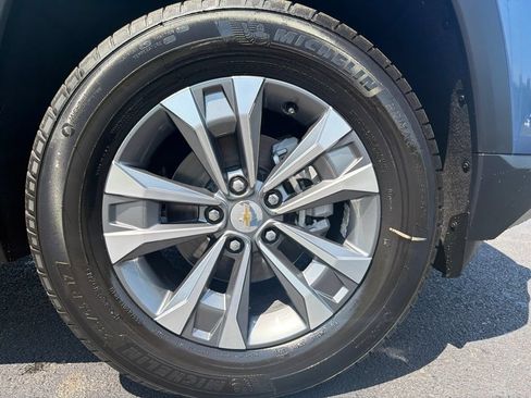 New 2027 Chevrolet Equinox LT AWD/4WD image 11