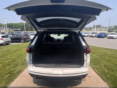 Used 2023 Chevrolet Traverse Premier w/ LPO, Floor Liner Package image 37